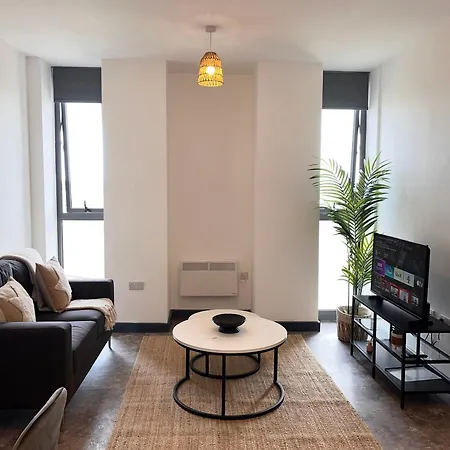 High Point 2 Bed شقة